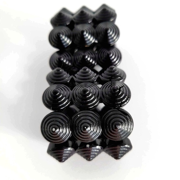 Vintage Jet Black Art Deco 3-row Stretch Ridged Round Pointed Beads Bracelet - Picture 4 of 5